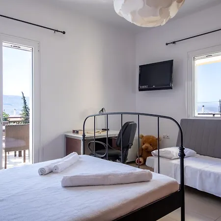 Souda Bay View With Private Pool Near Chania La Canea